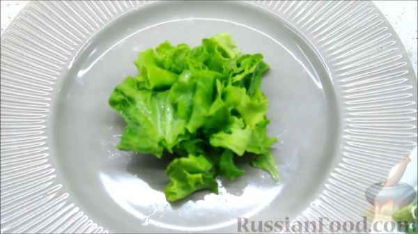 Летний салат с ежевикой и нектарином
