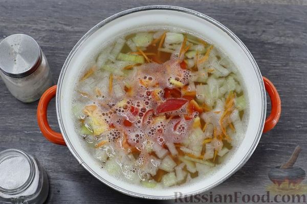 Овощной суп с рисом и корейской морковью