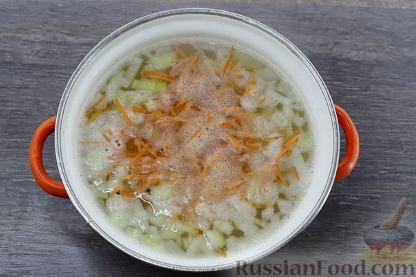 Овощной суп с рисом и корейской морковью