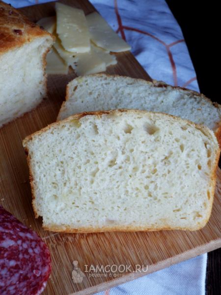 Картофельный хлеб с луком в духовке