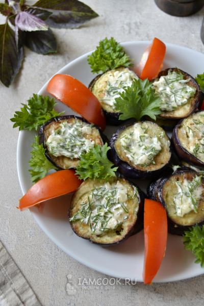 Жареные баклажаны с чесноком и майонезом